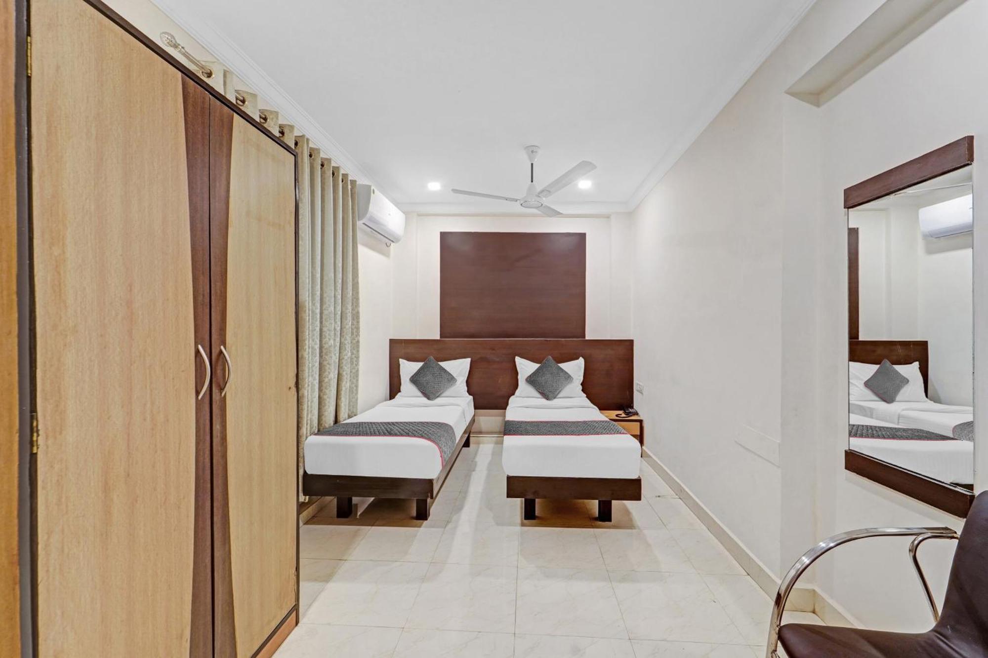 Collection O Mount Road Rich Mount Near Marina Beach Hotel Chennai Exterior foto